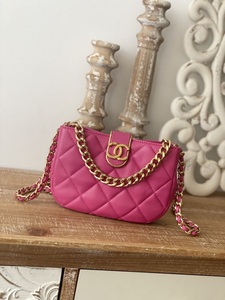 Chanel Handbags 1136